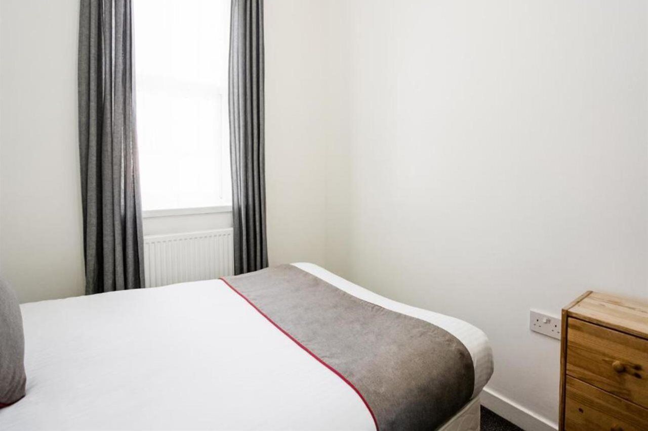 Newcastle West Hotel & Bar Esterno foto